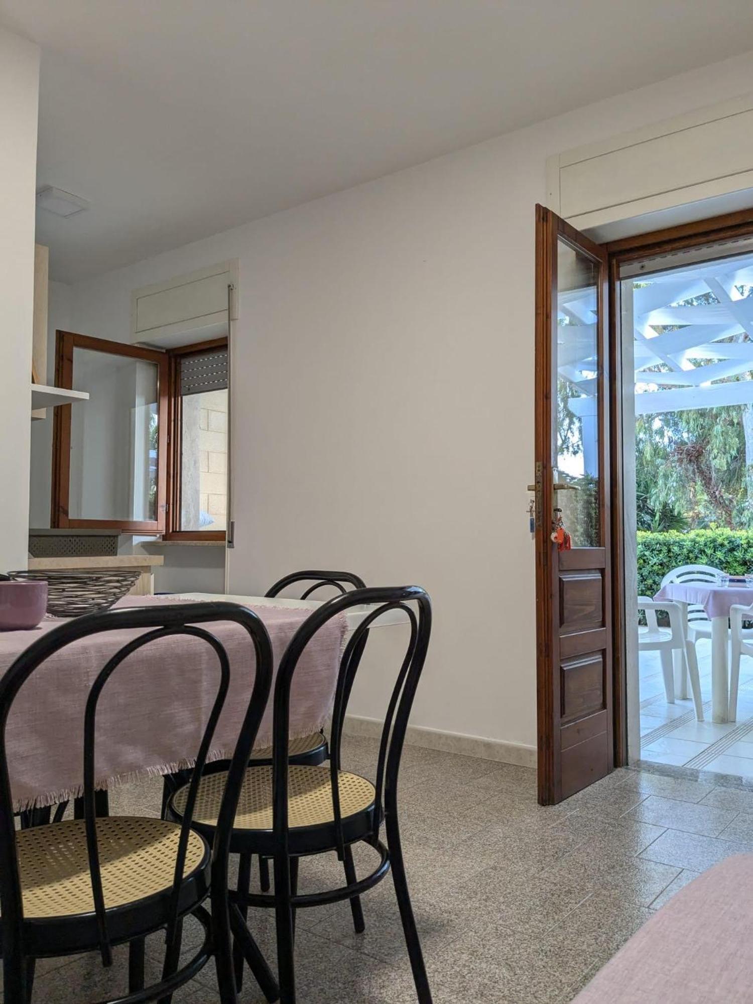 Albatro Mare Apartment Марина ди Манкаверза Екстериор снимка