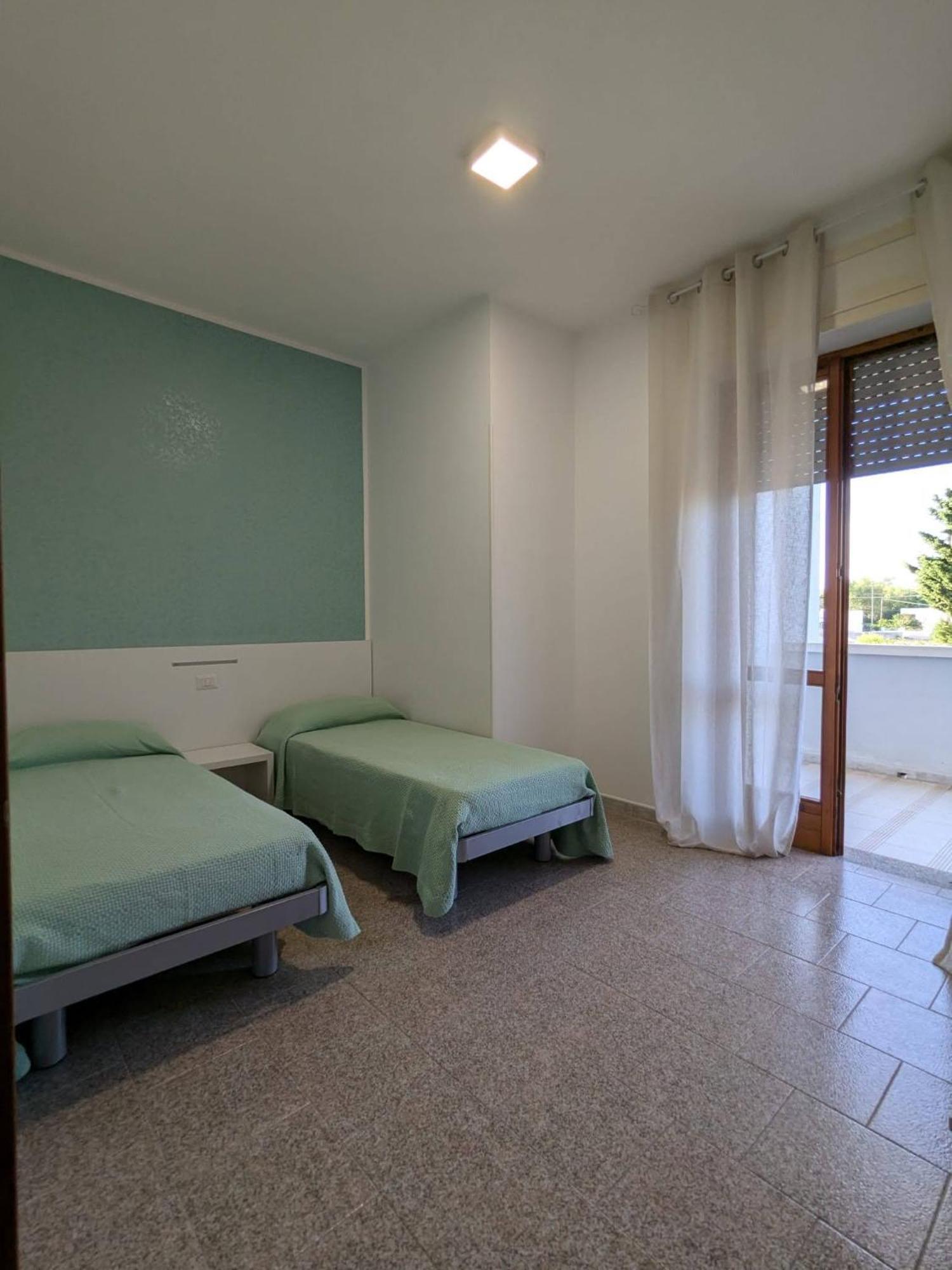 Albatro Mare Apartment Марина ди Манкаверза Екстериор снимка
