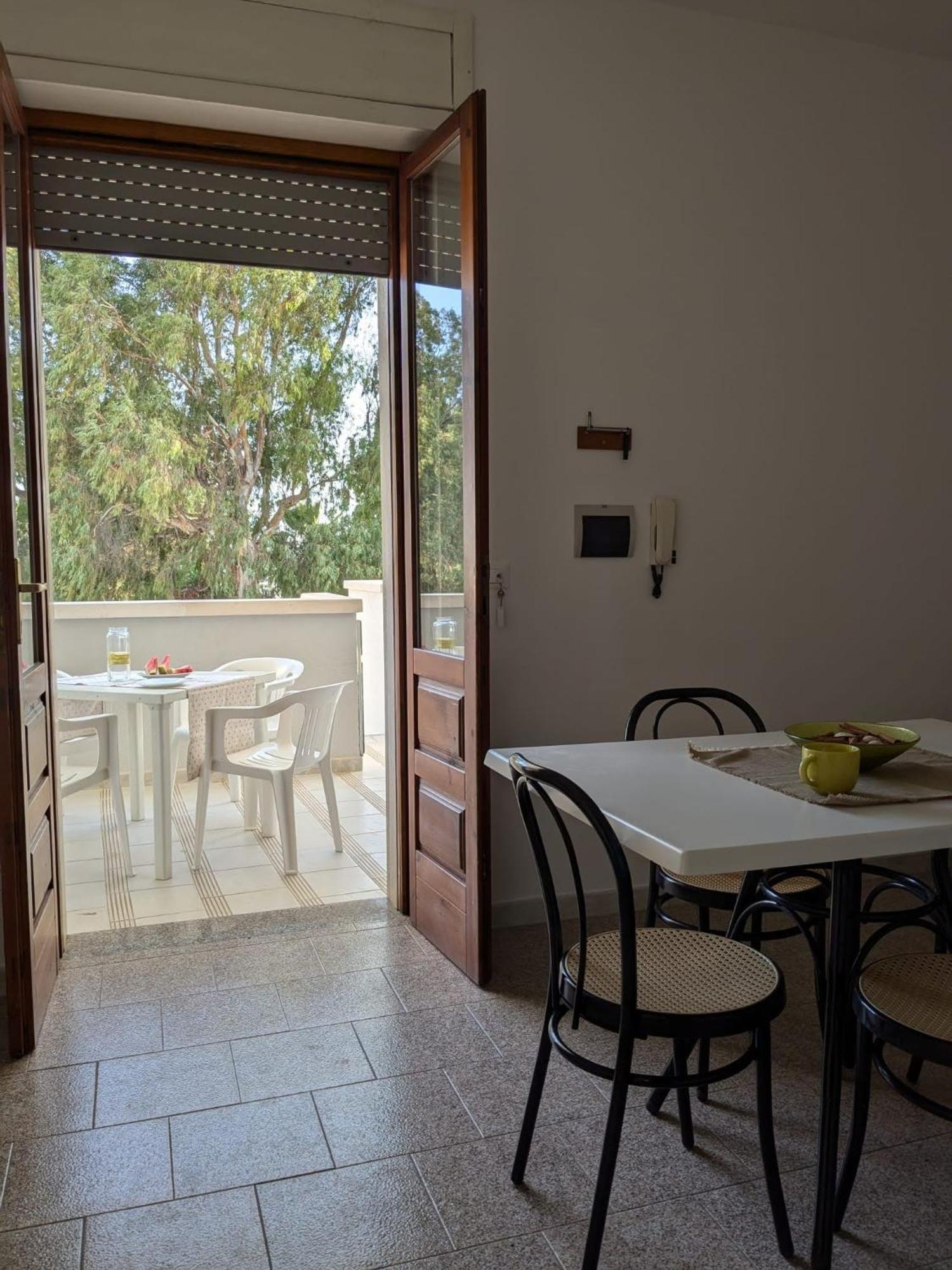 Albatro Mare Apartment Марина ди Манкаверза Екстериор снимка