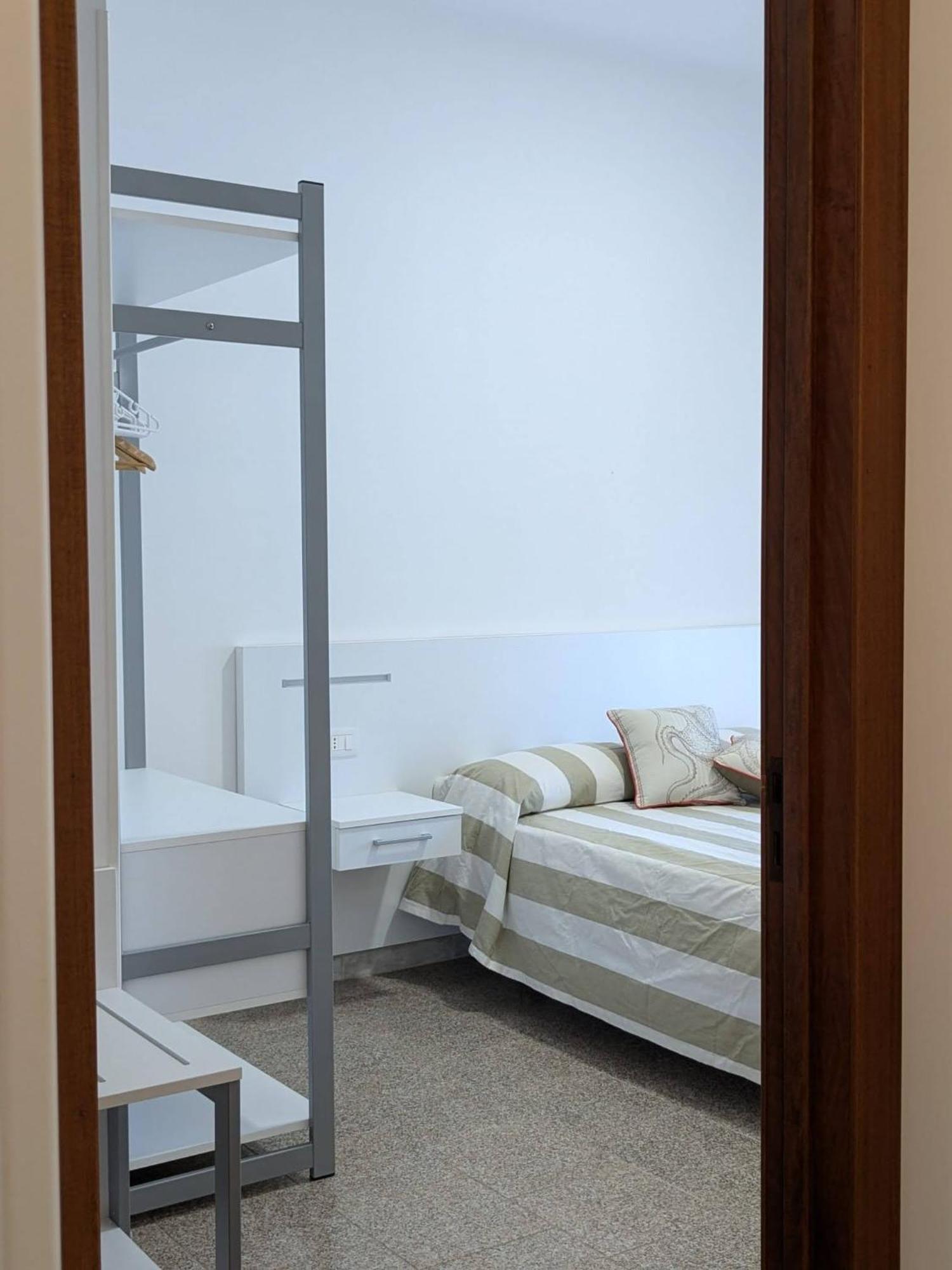 Albatro Mare Apartment Марина ди Манкаверза Екстериор снимка